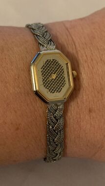 JAZ Paris Women’s Quartz Watch Mesh Bracelet Black Dial Gold Bezel New Battery